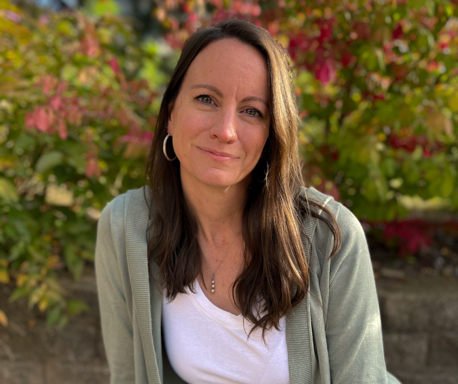 Danae Branson Elite Design Assistants NicheMavin Profit Insiders Coaching